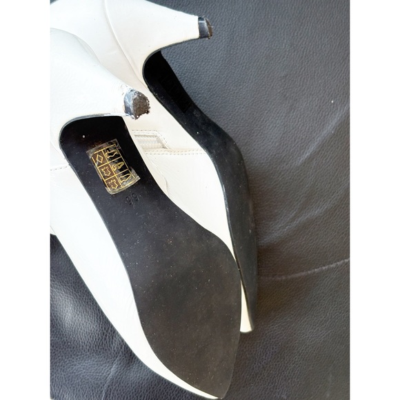 Jeffrey Campbell White Muse‎ Patent Leather Ankle Booties - Picture 8 of 9